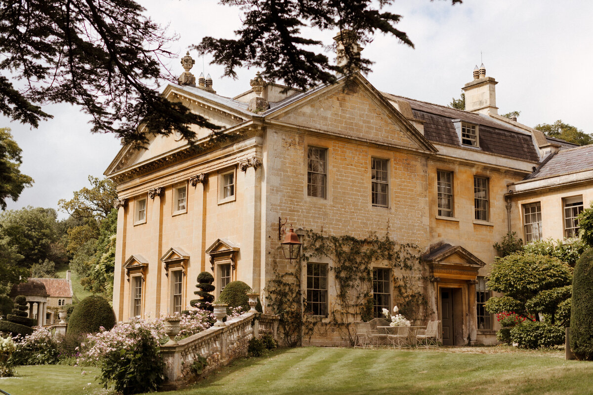 Attabara Studio UK Luxury Wedding Planner at Belcombe Court-Attabara Studio UK Luxury Wedding Planner at Belcombe Court-37-9687-NT