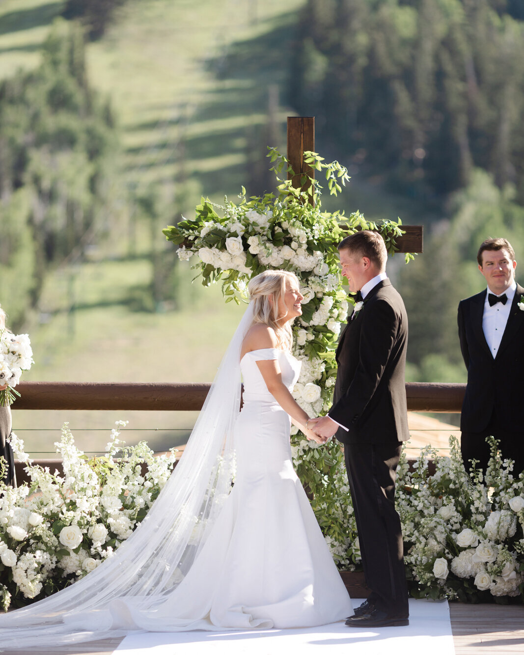 stein-eriksen-lodge-july-summer-park-city-mountain-wedding-pepper-nix-2212-1482