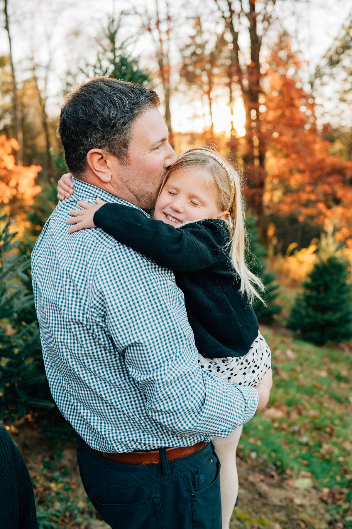 Christmas Tree Farm Mini Sessions | Connecticut Family Photographer-34