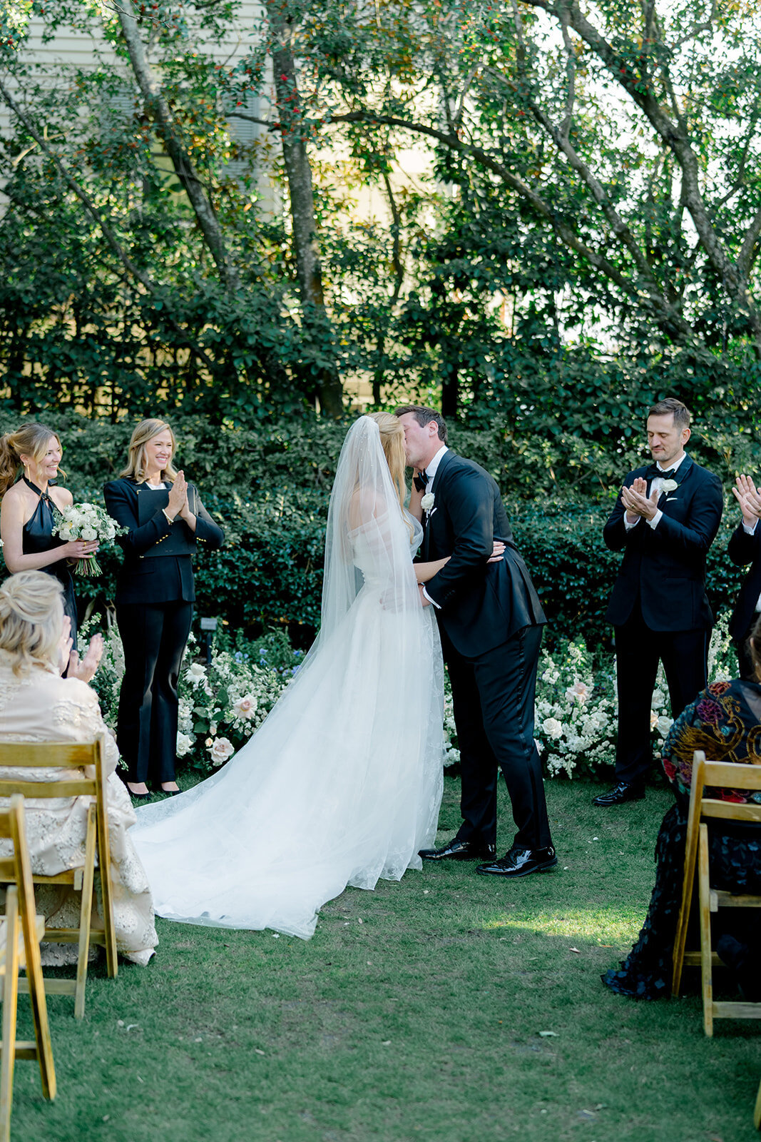 elevated_neutral_tones_governor_thomas_bennett_house_charleston_destination_wedding_photographer_wedding_Kailee_DiMeglio_Photography-942