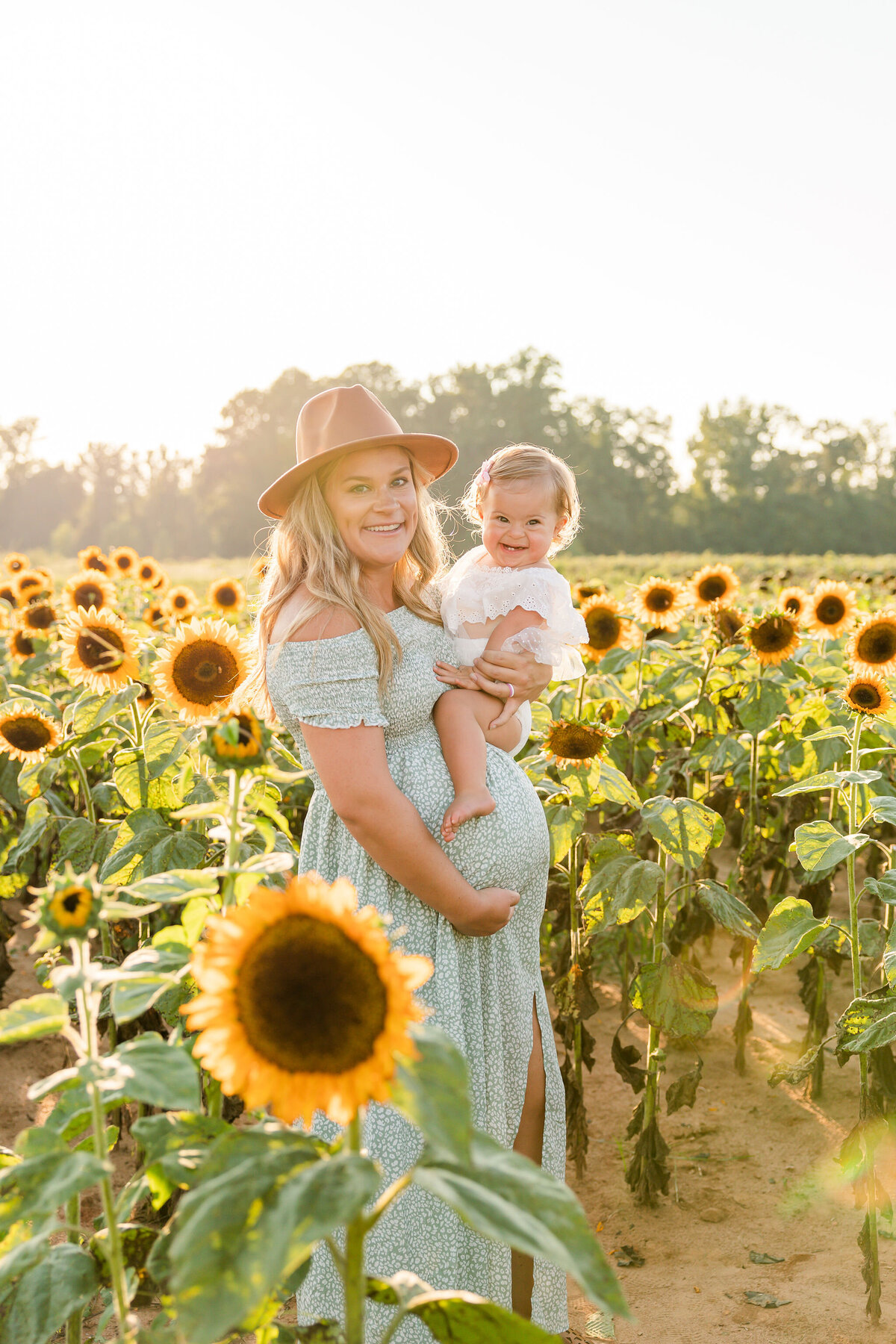 HGP-KevinandMorgan-SunflowerMaternity(23of162)