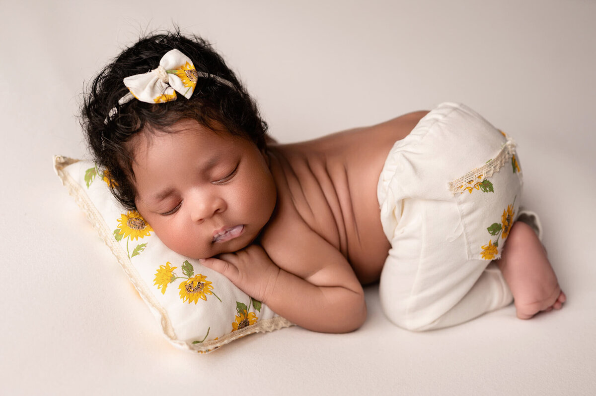toronto-newborn-photographer-(1003)