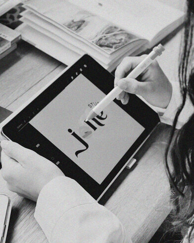 Services - Identité visuelle et Sites Internet - Studio Jone