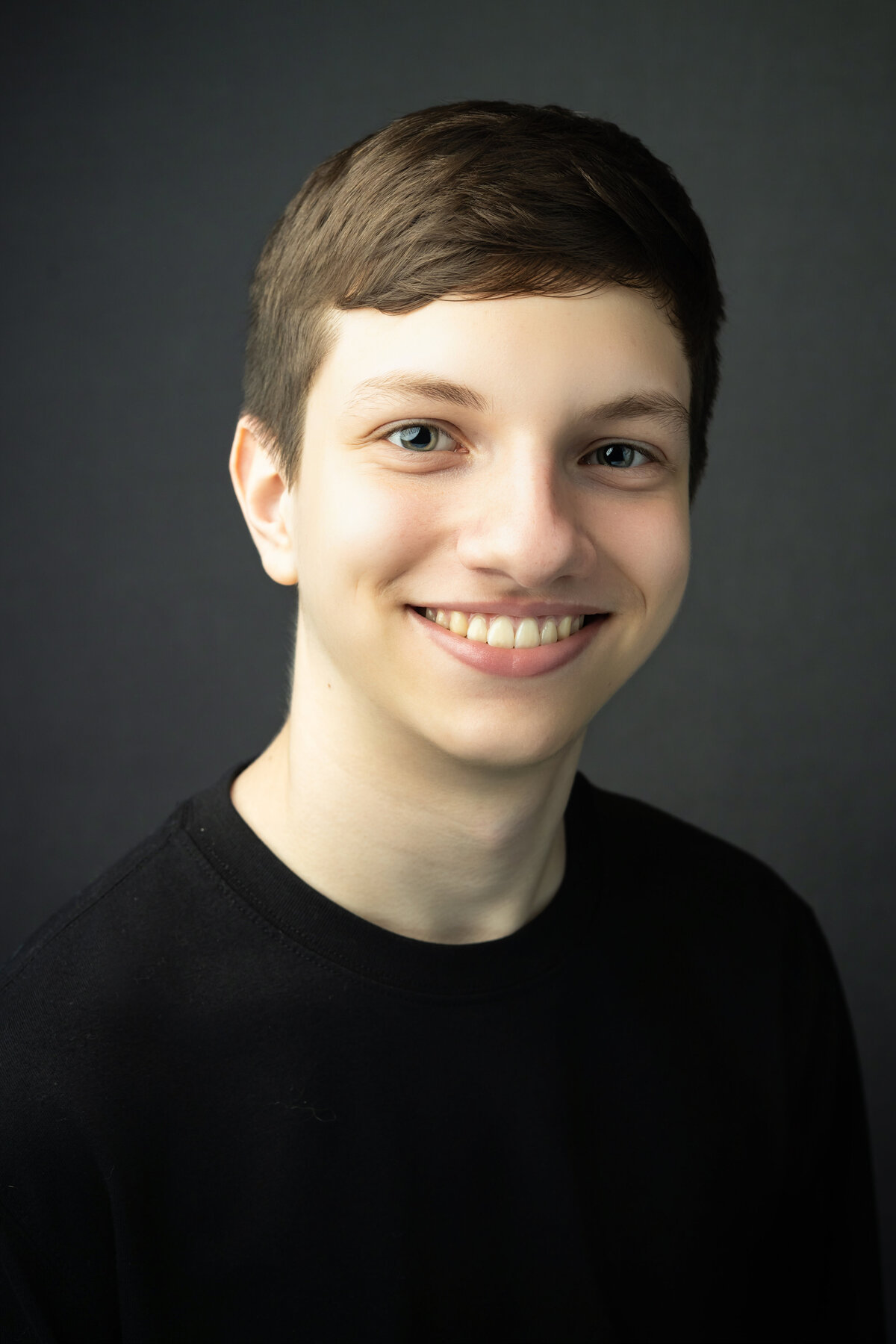 Local Kansas City headshot photographer for modern portraits