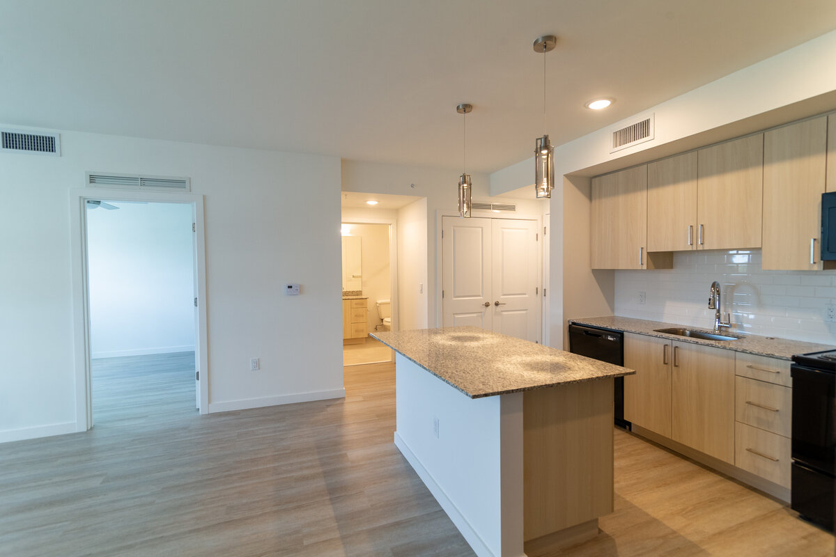 062524BERKELYPALMBEACH-71