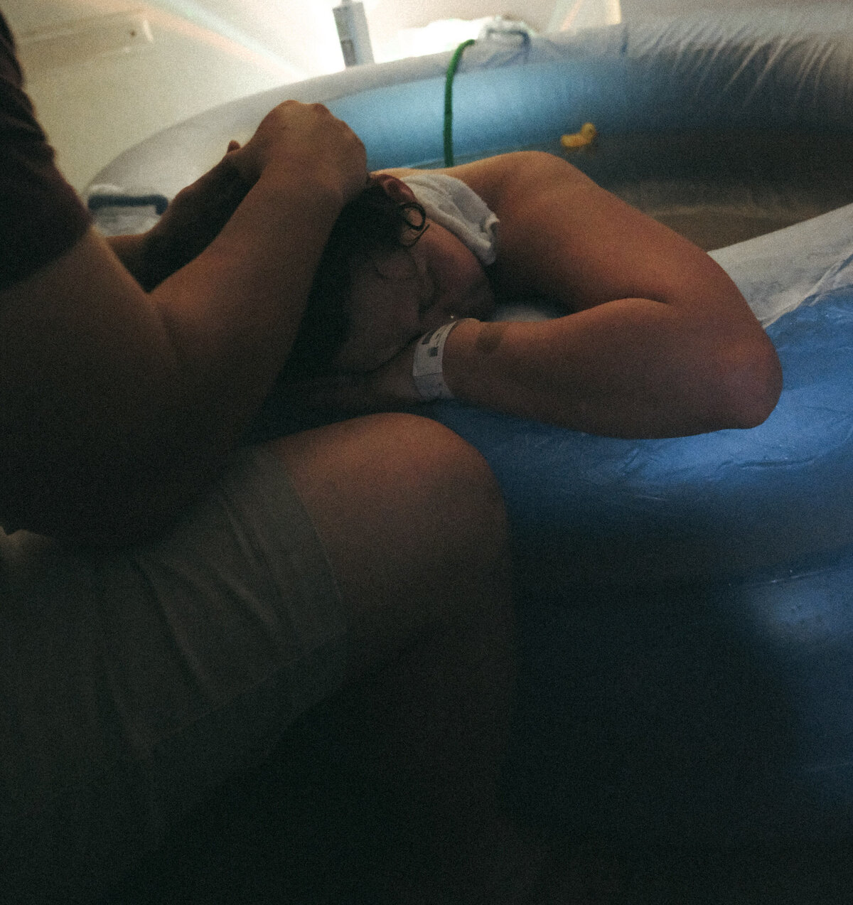 dad-supporting-birth
