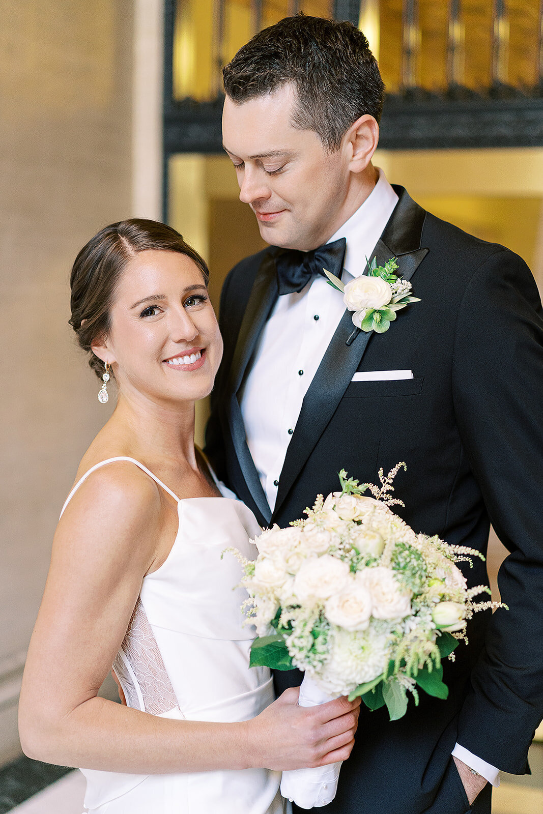 groom-looking-at-bride-london-house-hotel-chicago-hbicweddings