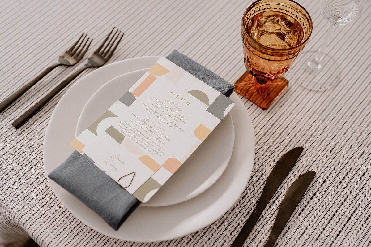wedding-place-setting-menu-black-utensils