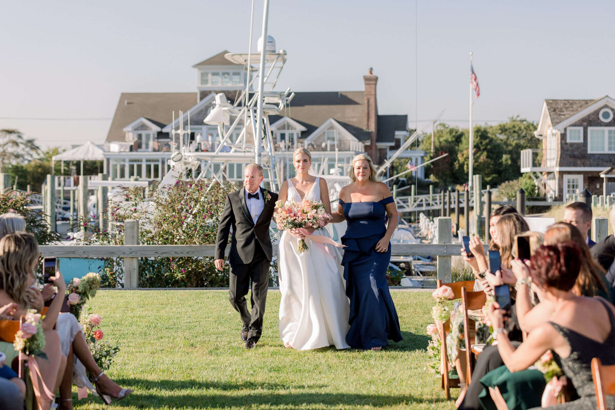 Peconic_Bay_Yacht_Club_Wedding_044