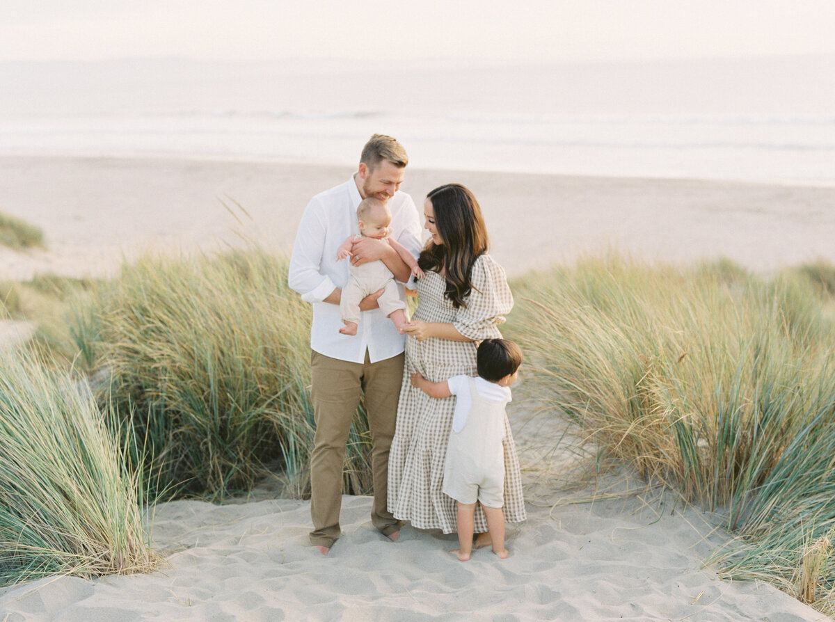 Megan Kawahara Photography San Jose Bay Area California Motherhood Newborn Family Lifestyle Womans Photography Images Portraits Light Airy Film Photos MKPhotography_CalomeniFamilyOct2022-70