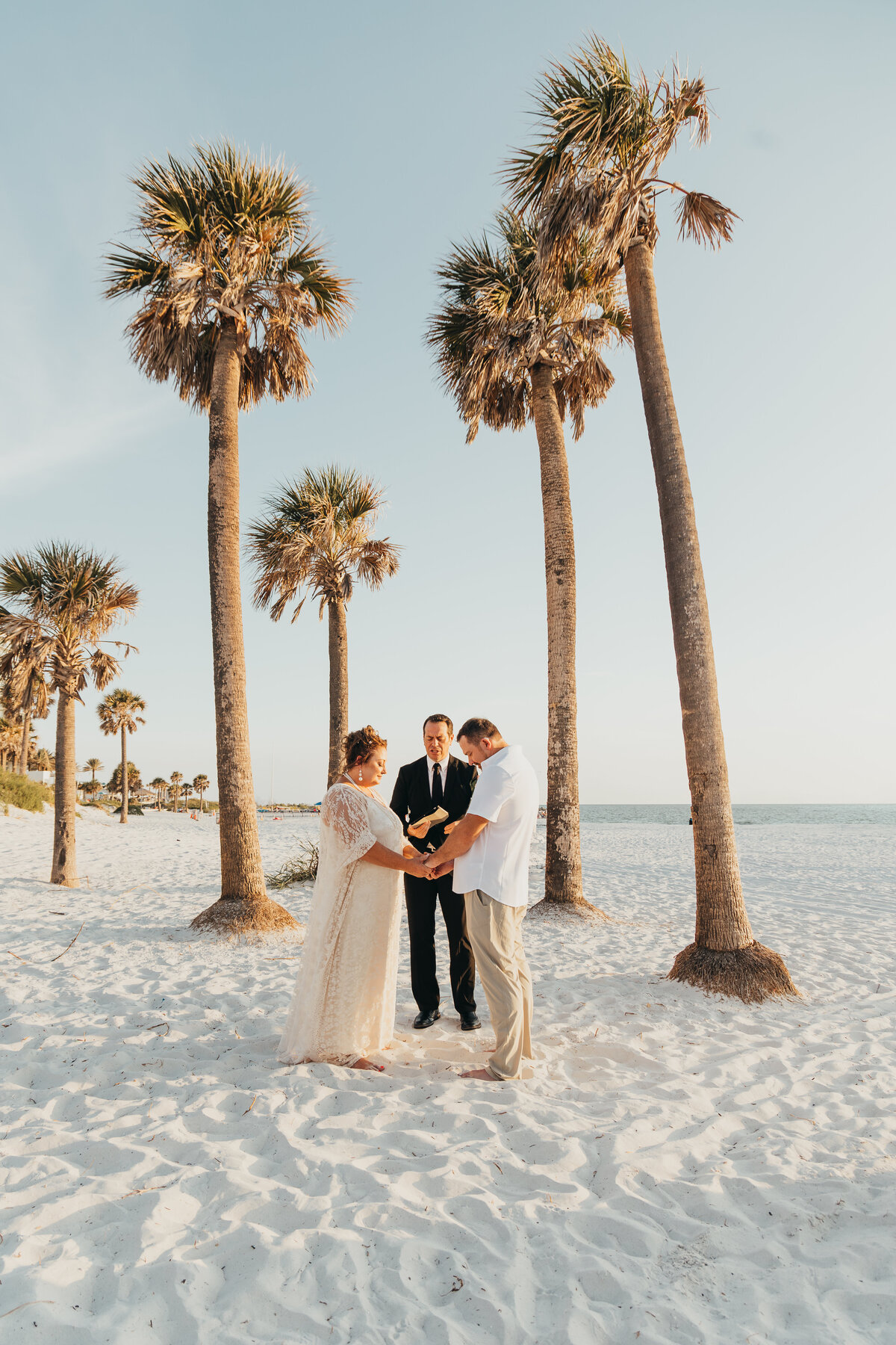 ariel-amir-photo-clearwater-beach-elopement-chantilly-chic-celebrations-11