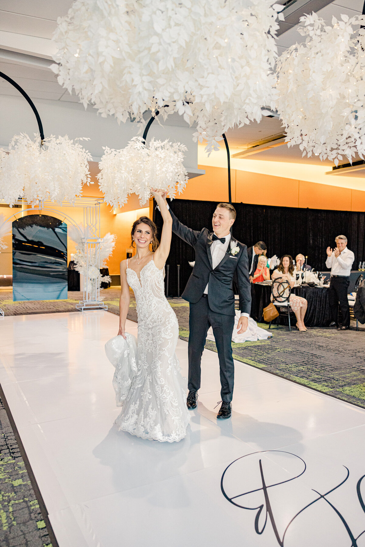 hannah-braden-ottawa-wedding-shaw-centre-2023-271