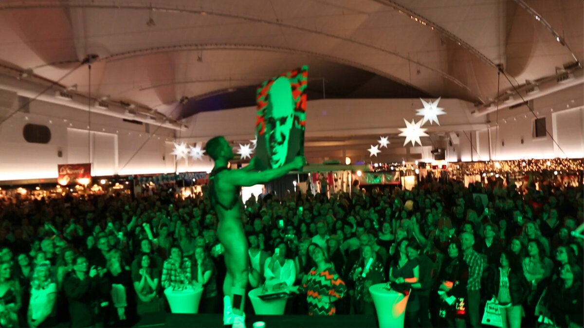 Painting Gordons Portrait at Taboo 2016