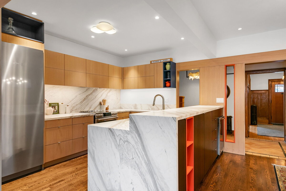 20-web-or-mls-15_002_Kitchen