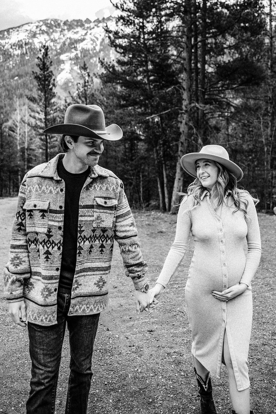 hanebrink-maternity-announcement_0326bw_websize