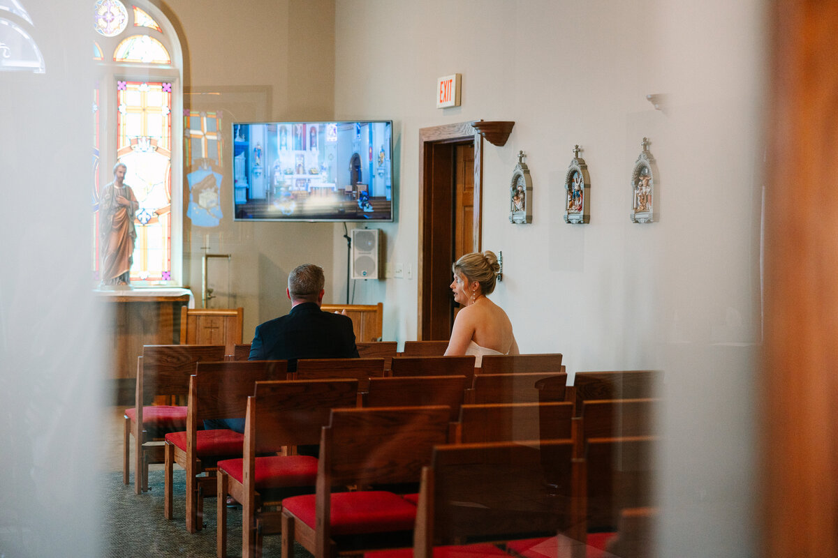 Shelby + Jeremy St. Louis Bogey Hills Wedding-86