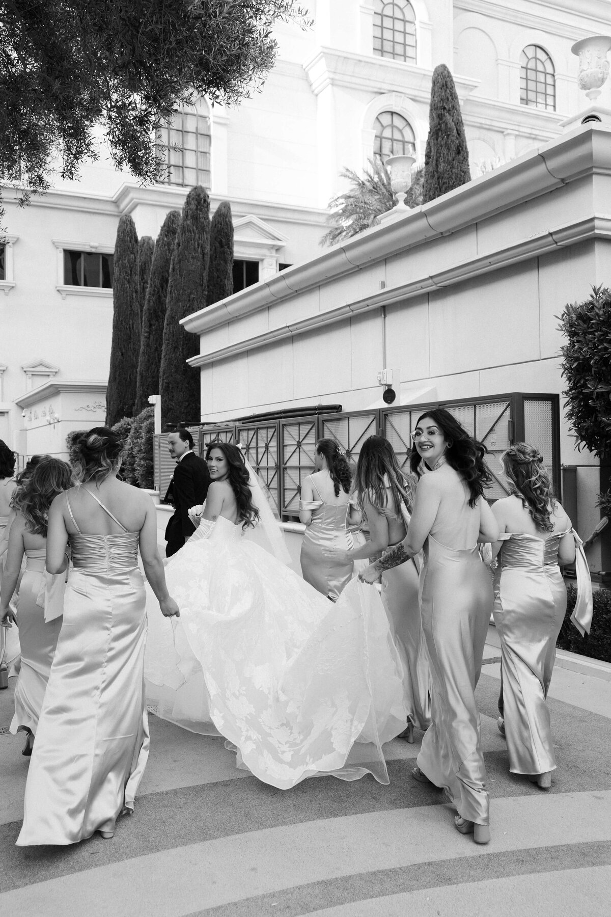39riskyexposure_samantha-rydge_las-vegas-elopement-photography