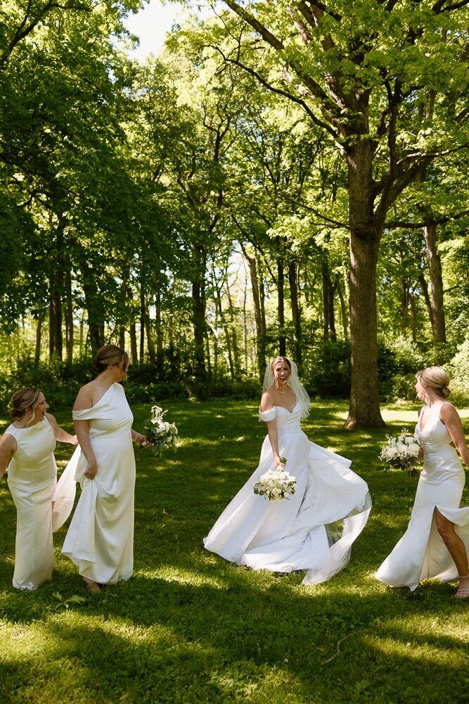 Nichole-Babiez-Photography-wedding-photographer-lincolnshire-marriott-forest-preserve-modern-elegant-whimsical-luxury-editorial-destination-27