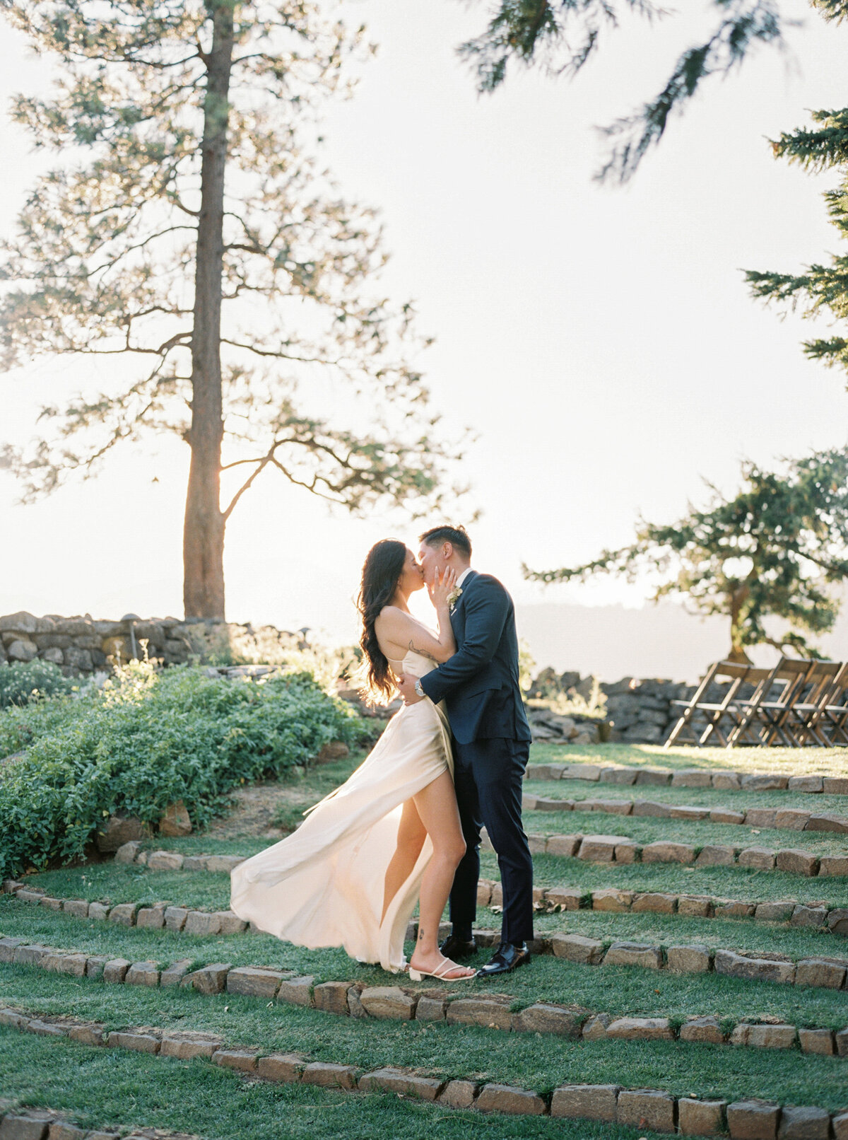 griffin-house-wedding-in-hood-river-oregon-by-the-tenneys-photographers-45