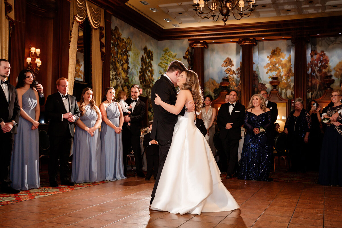 wedding reception photo dancing in ballroom at duquesne club