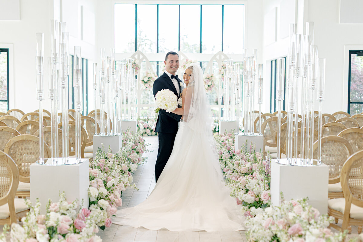 Hannah-and-Kyle-Wedding-Preview-Emily-Nicole-Photo-157