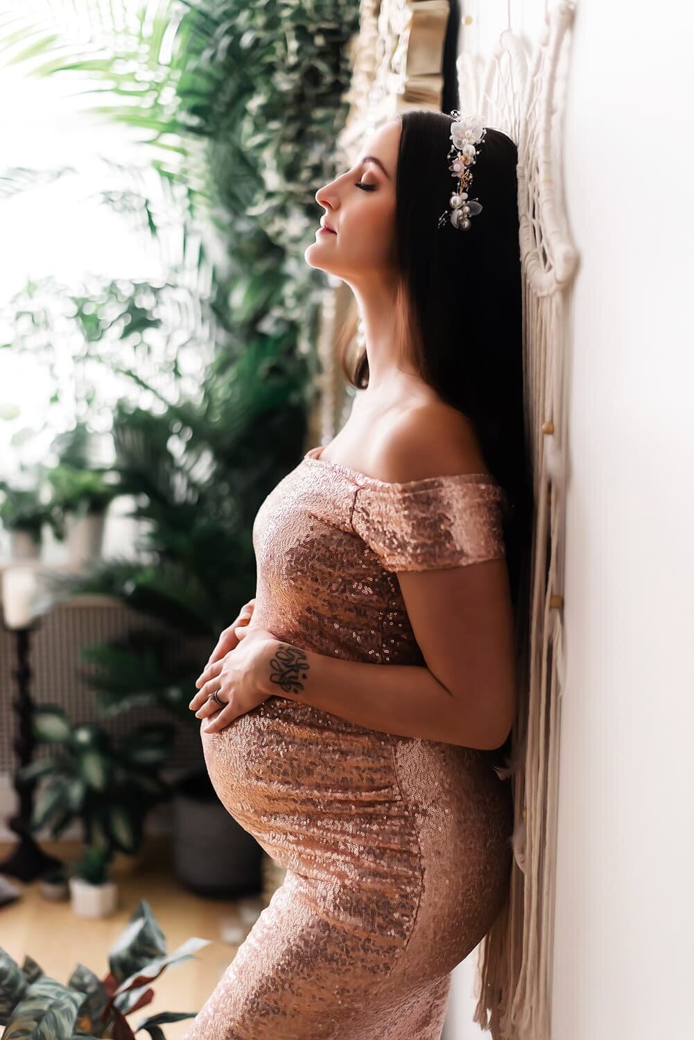 vancouver-studio-maternity-photography_sequin-gown