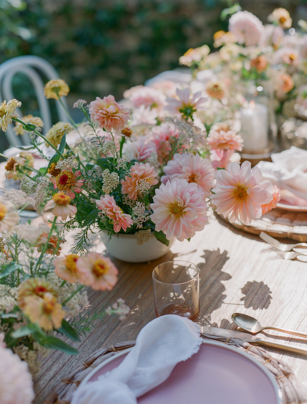 Wedding reception table with pink flowers in Palm Springs