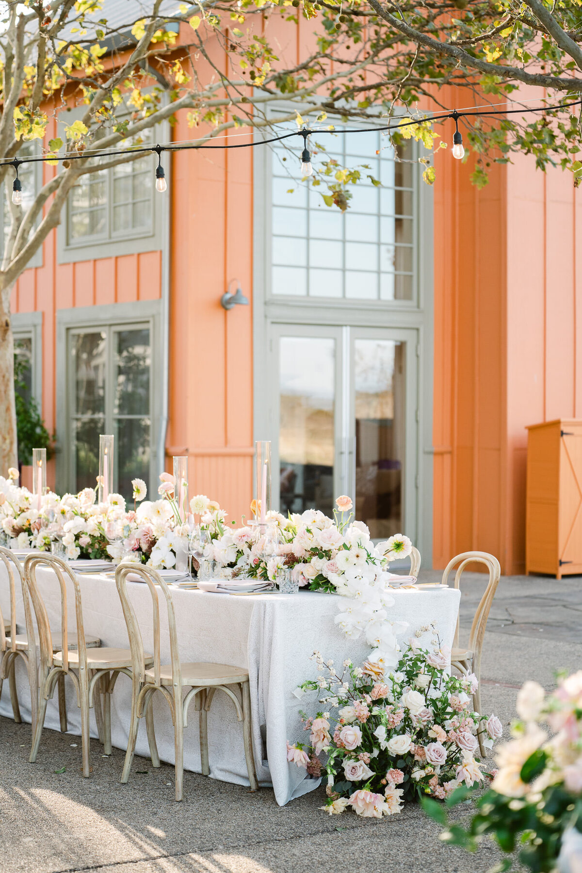 bride and groom ceremony outdoor pictures