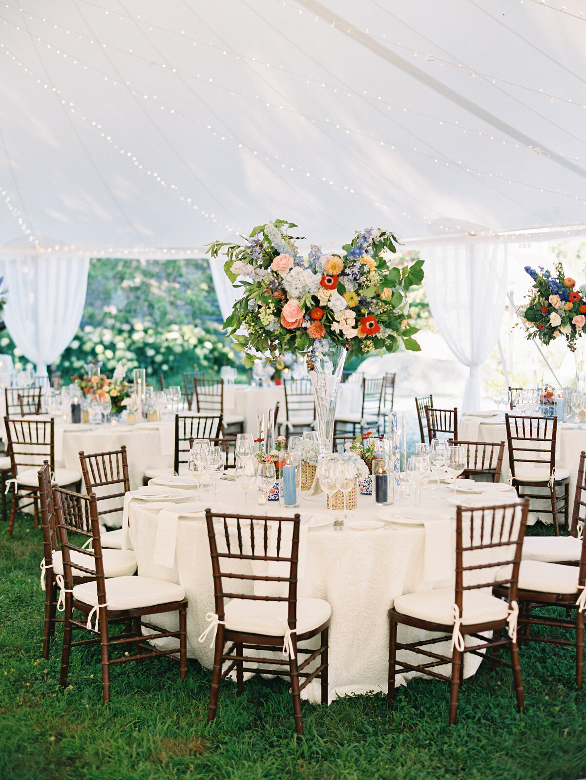 tent wedding tables