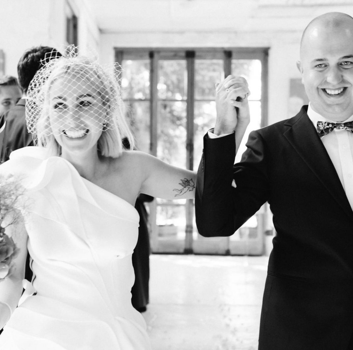 brideandgroom-blackandwhite-elopement-weddingcouple-happy