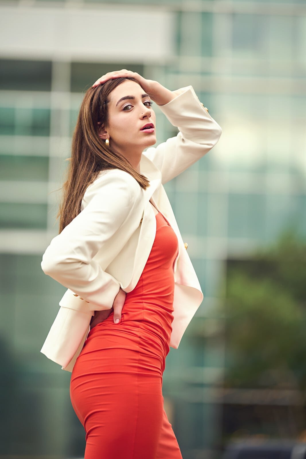 Stylish Senior Picture Photographer Captures Elegant Portrait Session Outdoors-23