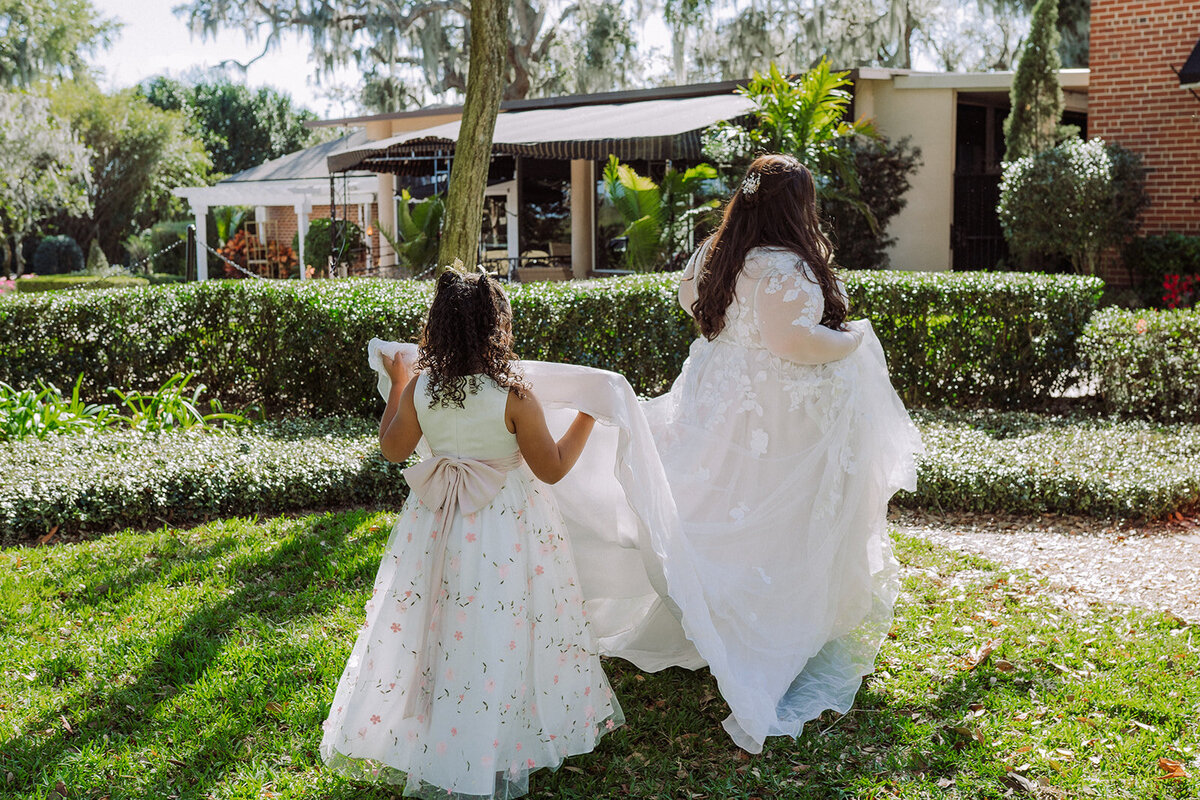 danielle james wedding_kayla rodriguez photos_the manor on lake juliana_bridesmaids-84_websize