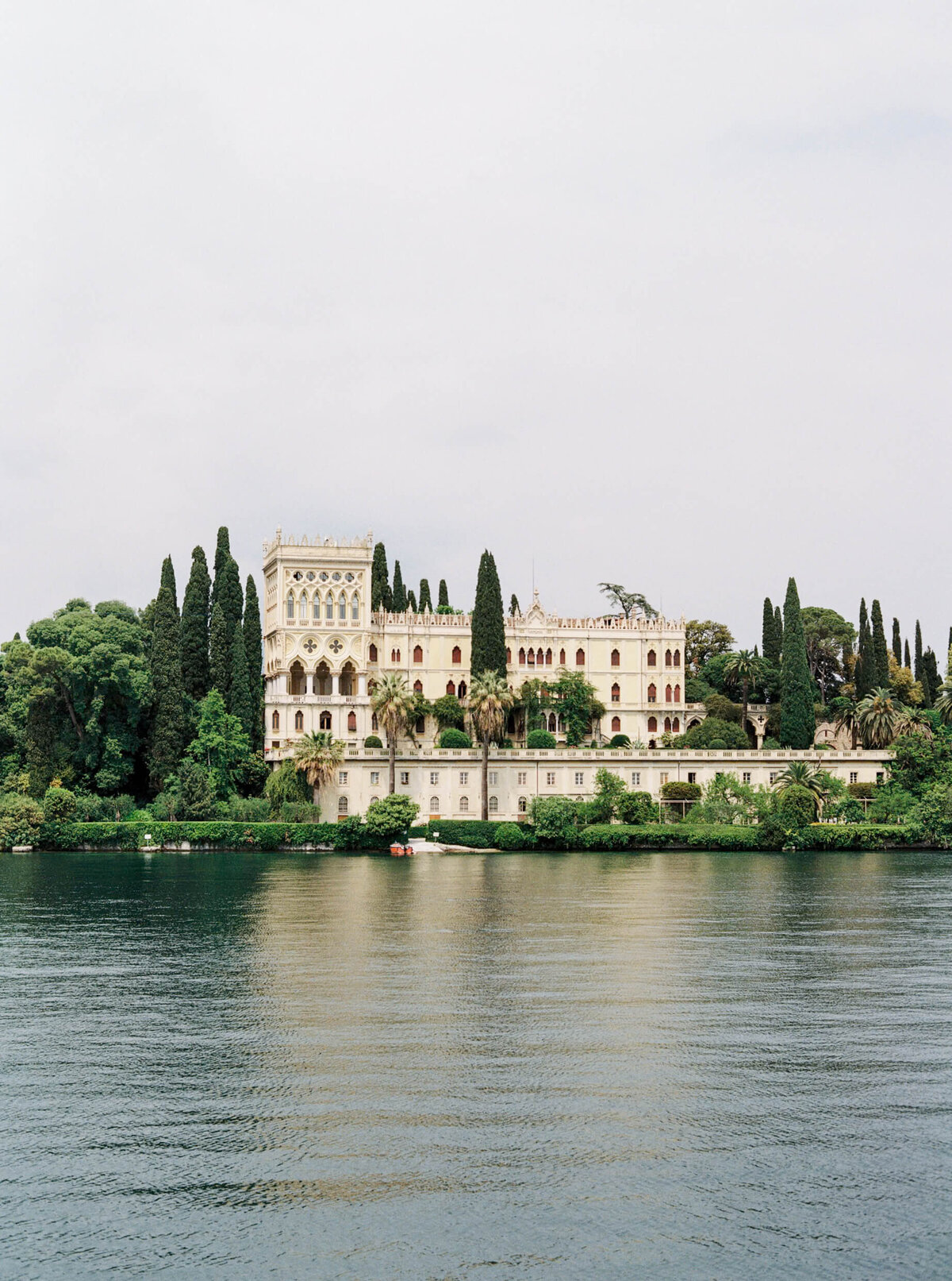 A photo of villa Isola Del Garda on Lake Garda in Italy