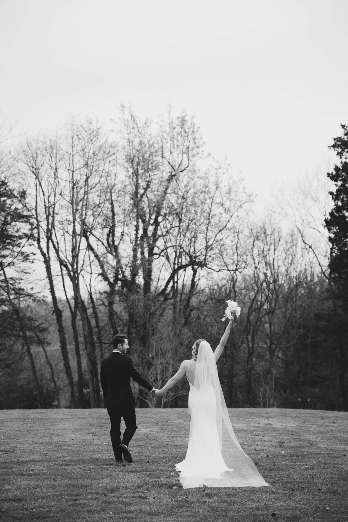 Chloe Parker Photography Heartfelt Wedding Photographer in Virginia — Wedding Photos 33