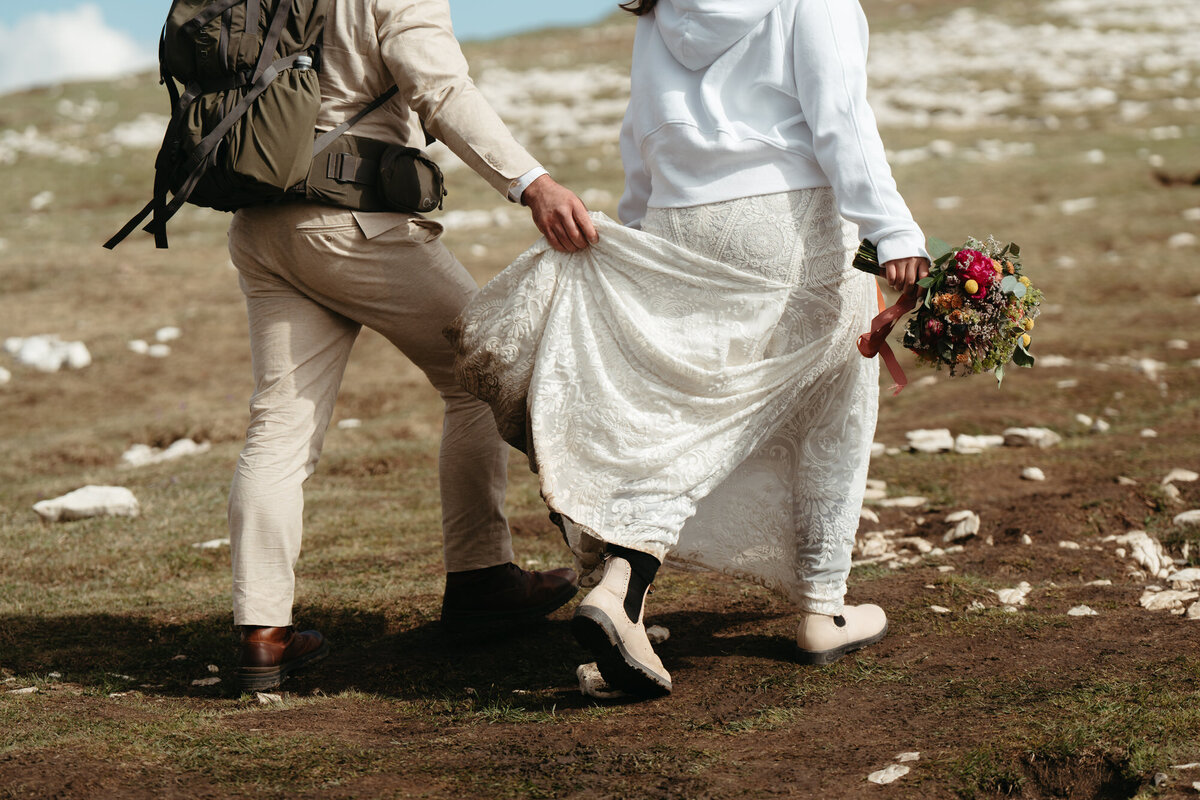 the_chaffins_international_destination_wedding_elopement_photographers_sammie_chaffin_micah_editorial_adventure_photos_travel_dolomites_italy_32