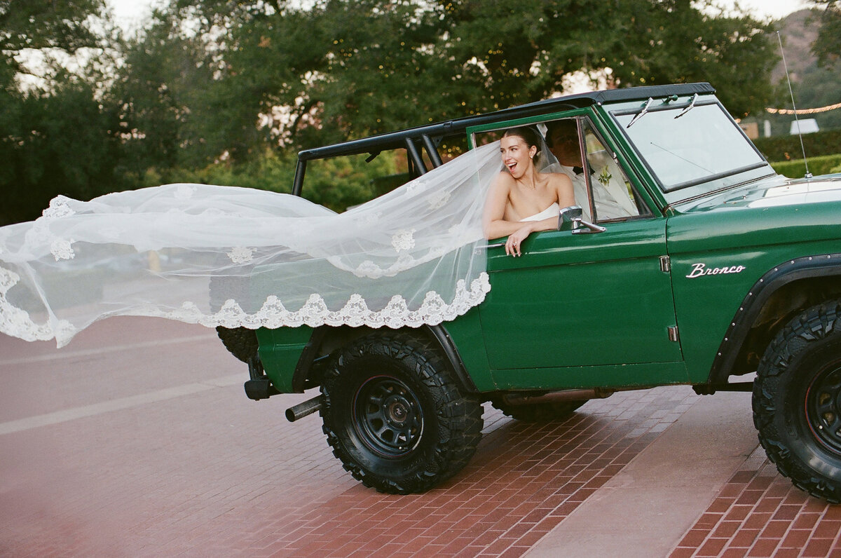 Sherwood-country-club-wedding-tyler-speier-004