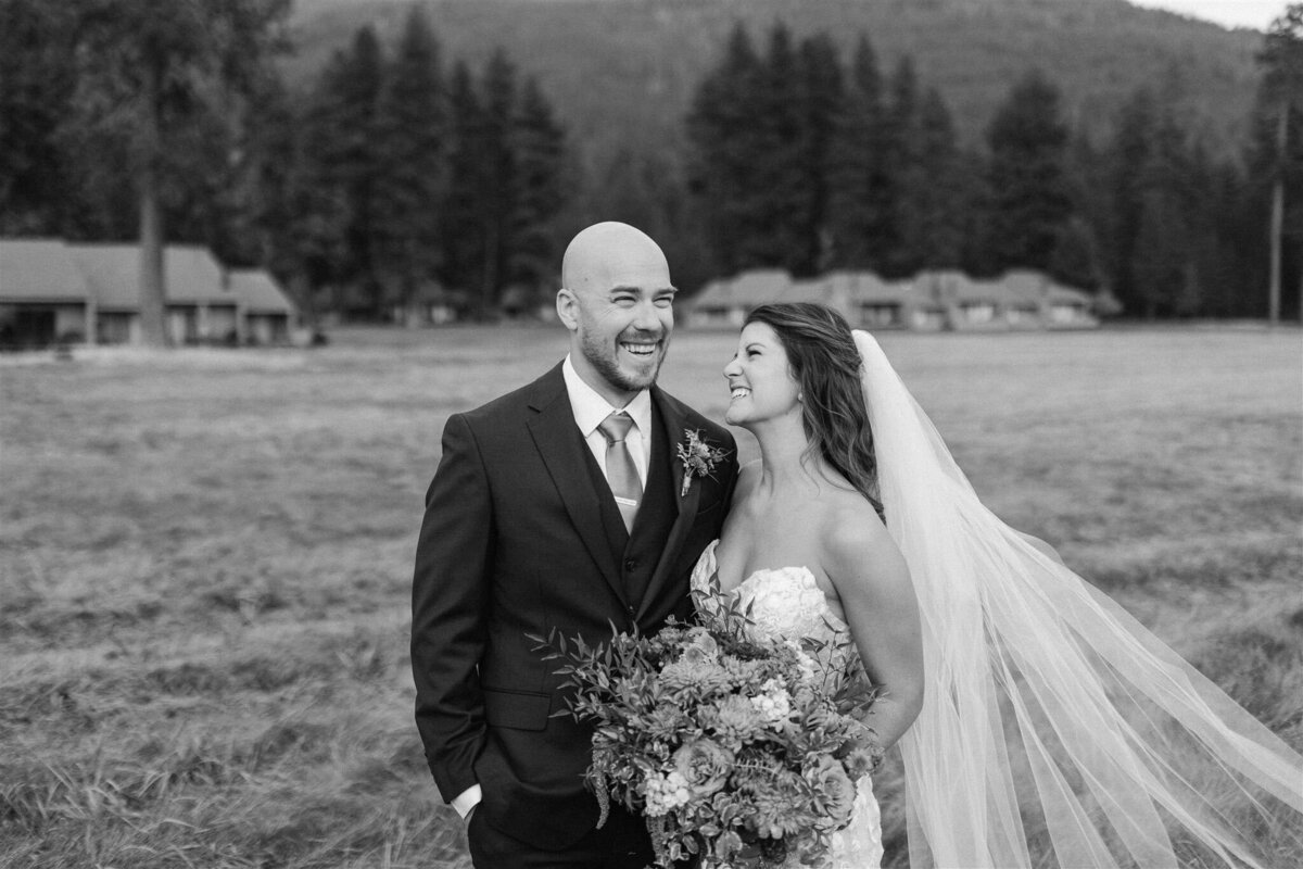 black-butte-ranch-sisters-oregon-wedding-006