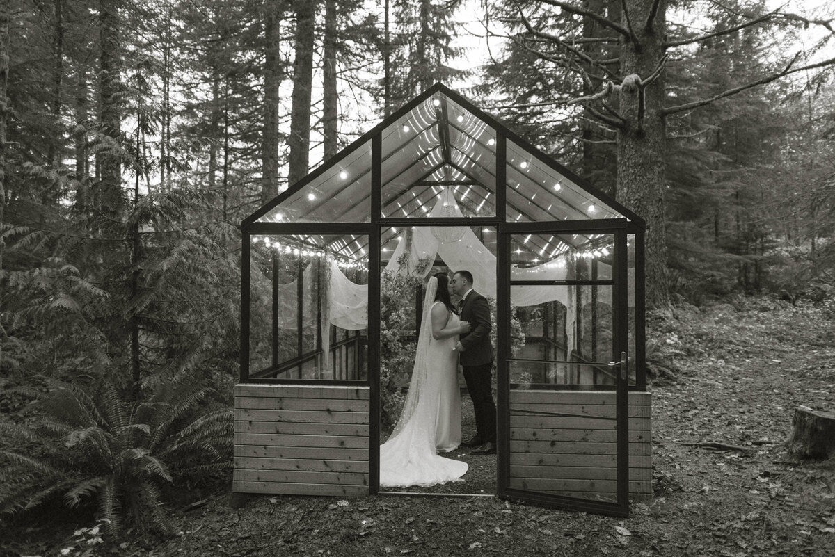 Forest-Elopement-Photos-Jess-Rankin-Photographer-3