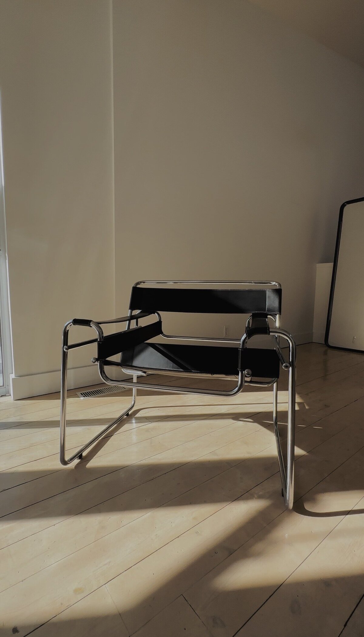 A creative studio space for photoshoots, photographers, content creators, and brands in South Surrey White Rock Vancouver area