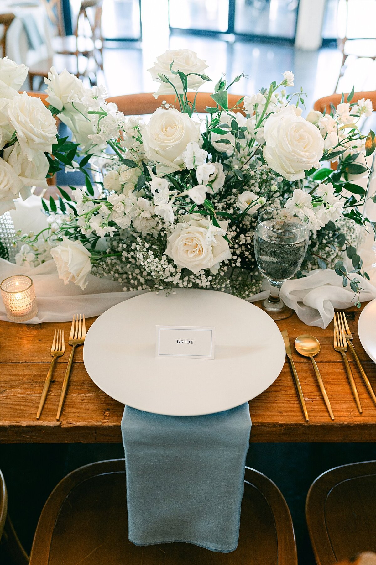 AlexisLunsfordElegantweddingfeaturedonStyleMePretty_0051