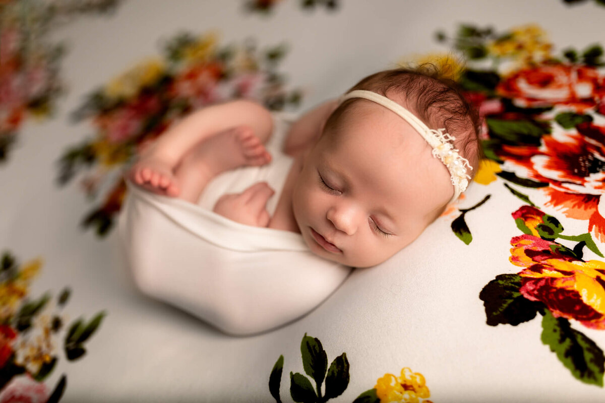 Nw Arkansas newborn photographer, newborn photography near me, newborn portraits in NW Arkansas