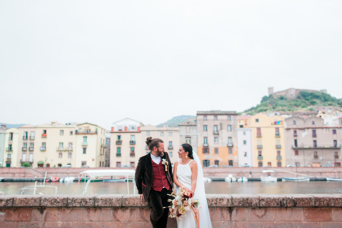 A modern destination wedding in sardinia