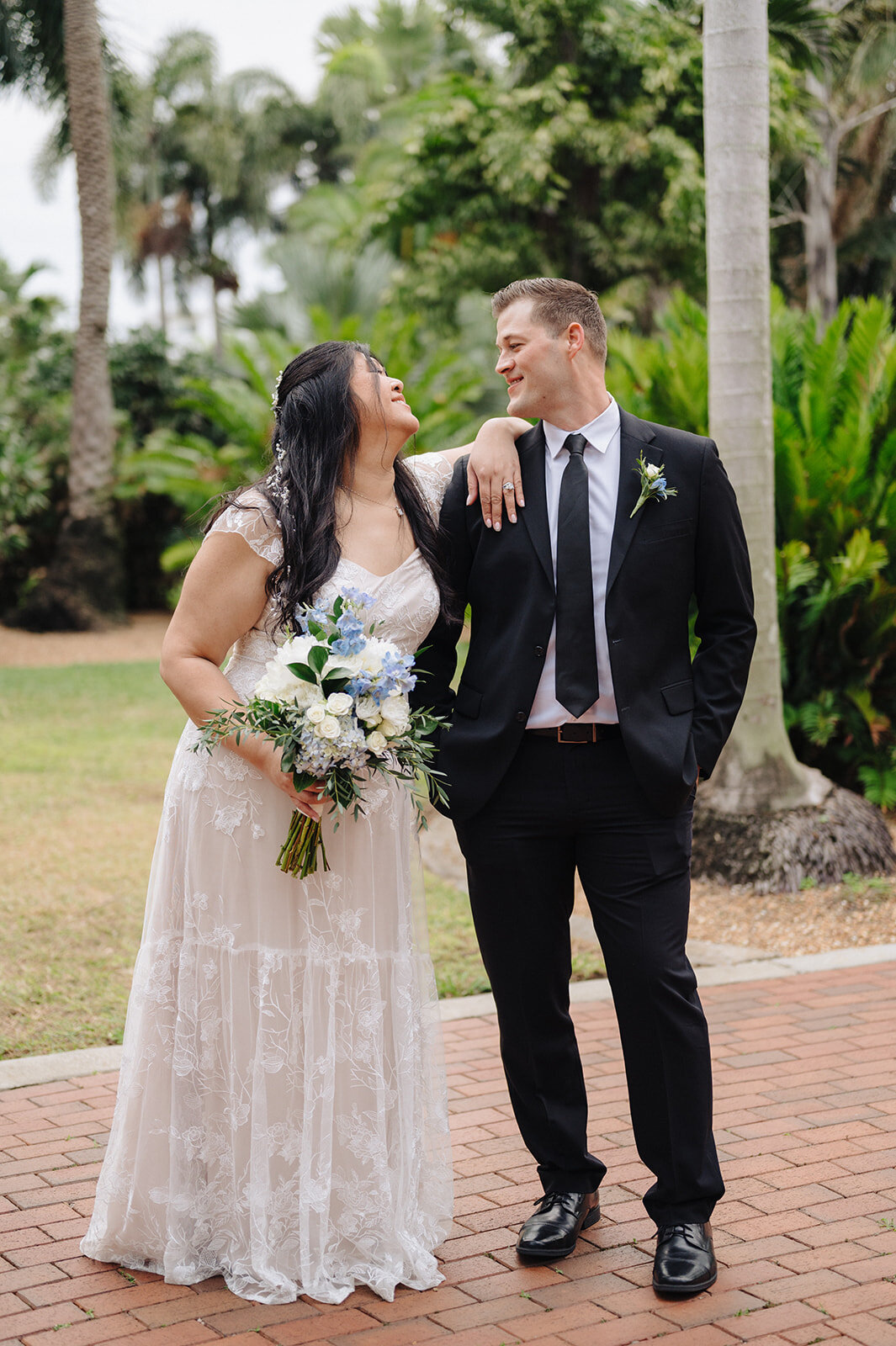 mcneile-photo-florida-elopement-chantilly-chic-celebrations-gizella-kopsick-park-8