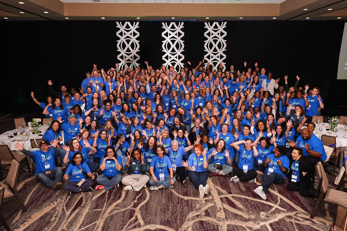 kansas-city-event-photography-0226-large-conference-group-photo