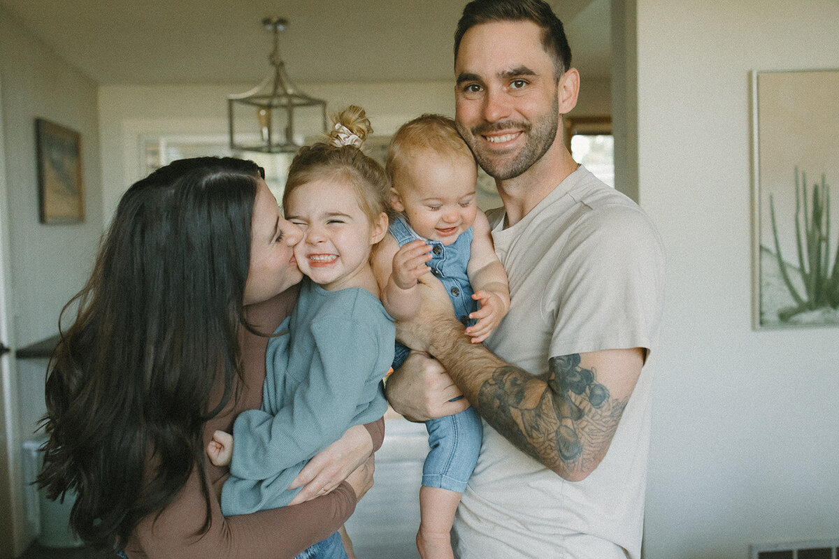 Lindsayfamilyhomesession-64_websizeSeattle Edmonds Family Photography inside your home
