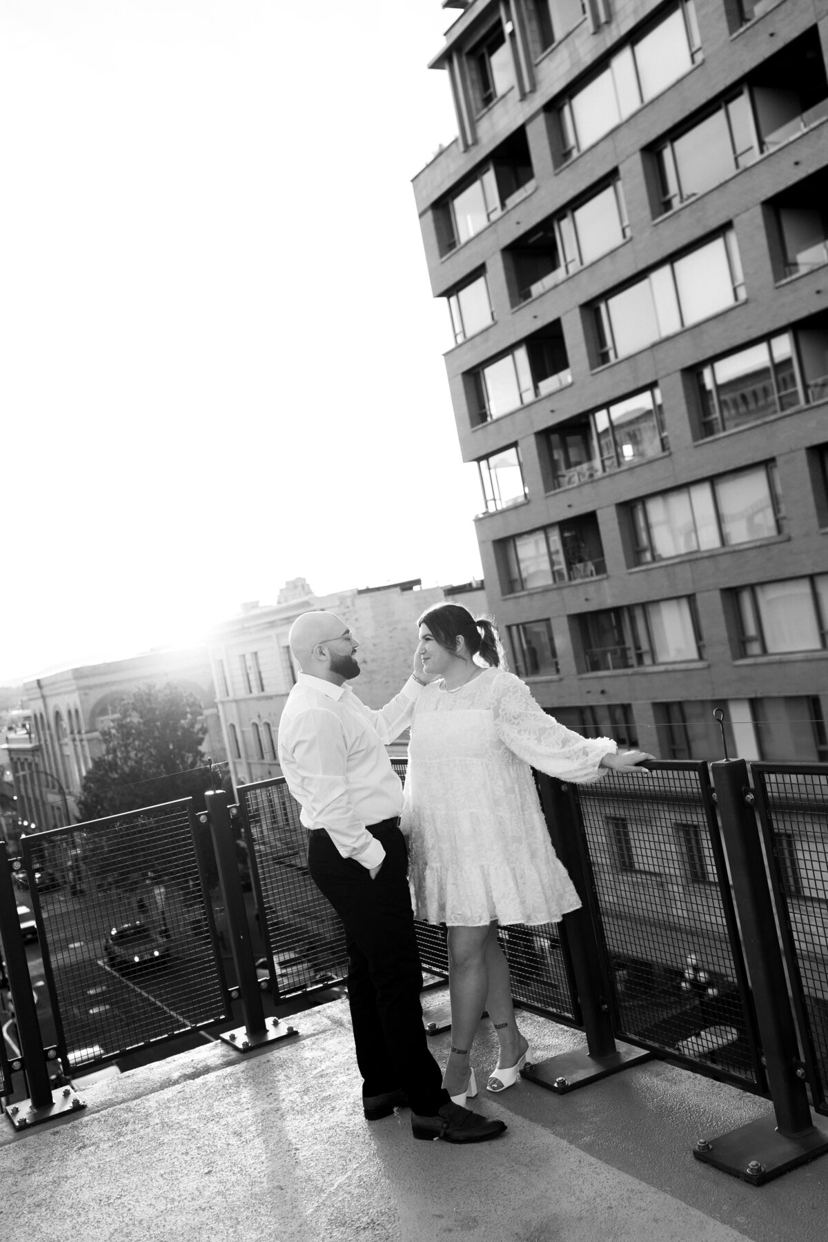kennedy&hassan_victoria_vancouver_island_british_columbia_couple_engagement_session_downtown_sunset_urban_modern_blurry_movement_canadian_wedding_photographer_photography_by_taiya317