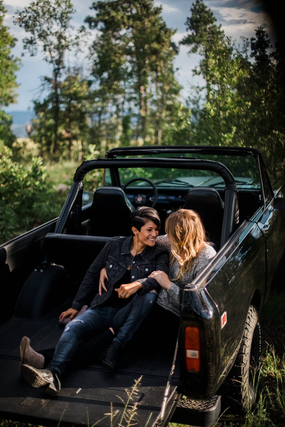 Romantic and Intimate Mountainside Engagement Photo Session in Payson Arizona-8382