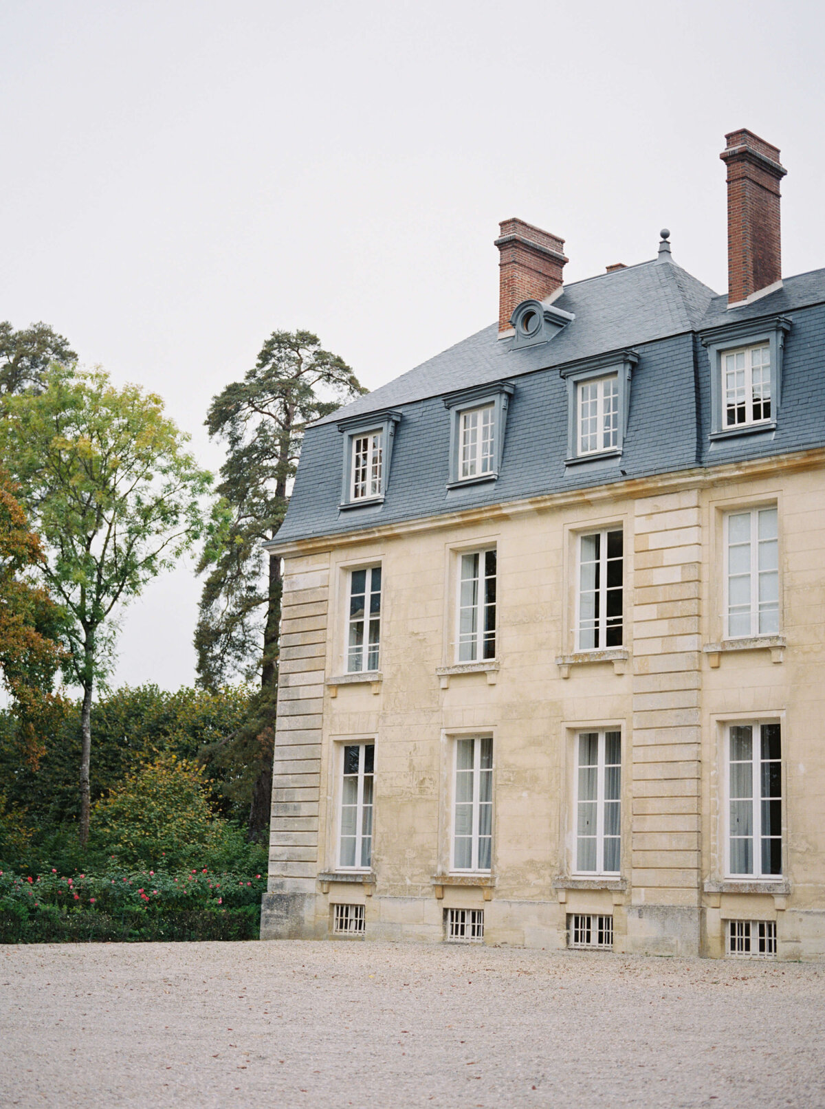Spring_French Chateau_Destinationelopement_in France241