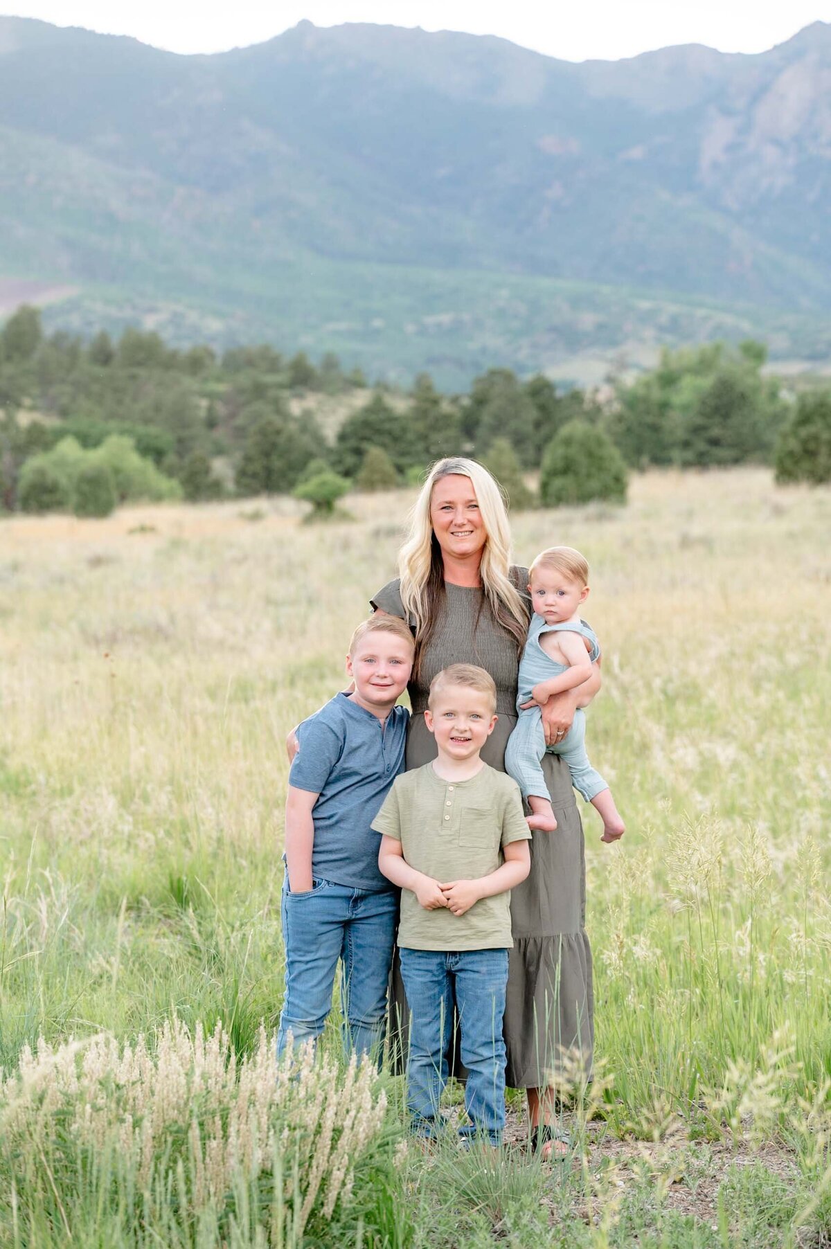 CO-Colorado-Springs-Magnolia-and-Grace-Photography-Co-Family-Session-KellyE# (1)-3