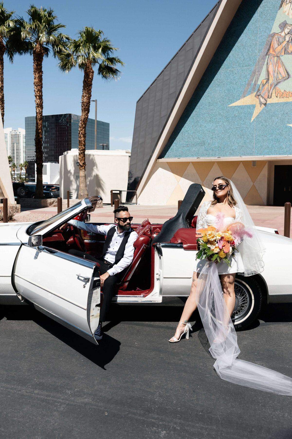 83_riskyexposure_sasha-andy_las-vegas-elopement-photography